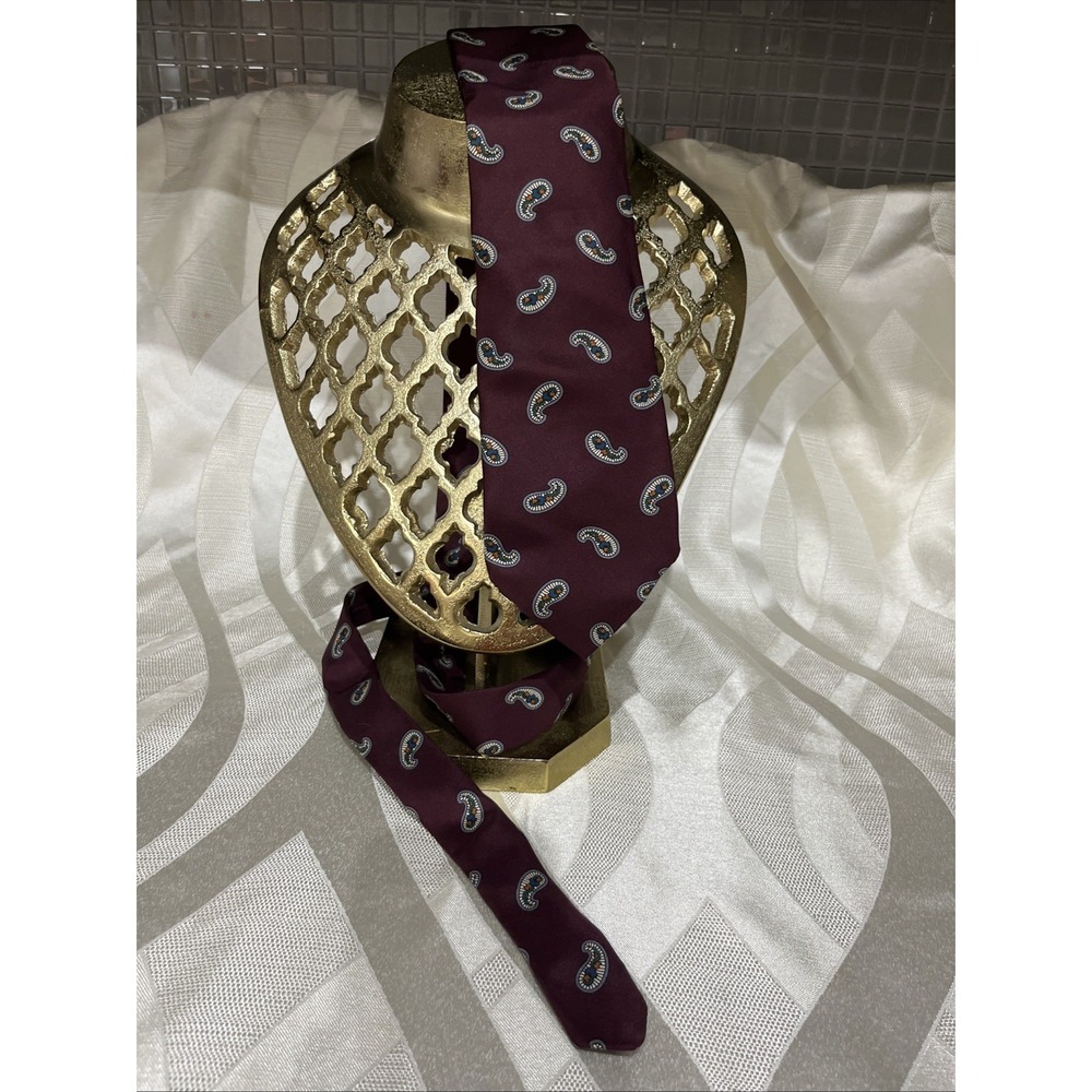 Robert Talbott Maroon Hand Sewn Hand Printed In Italy Paisley Silk Necktie Tie